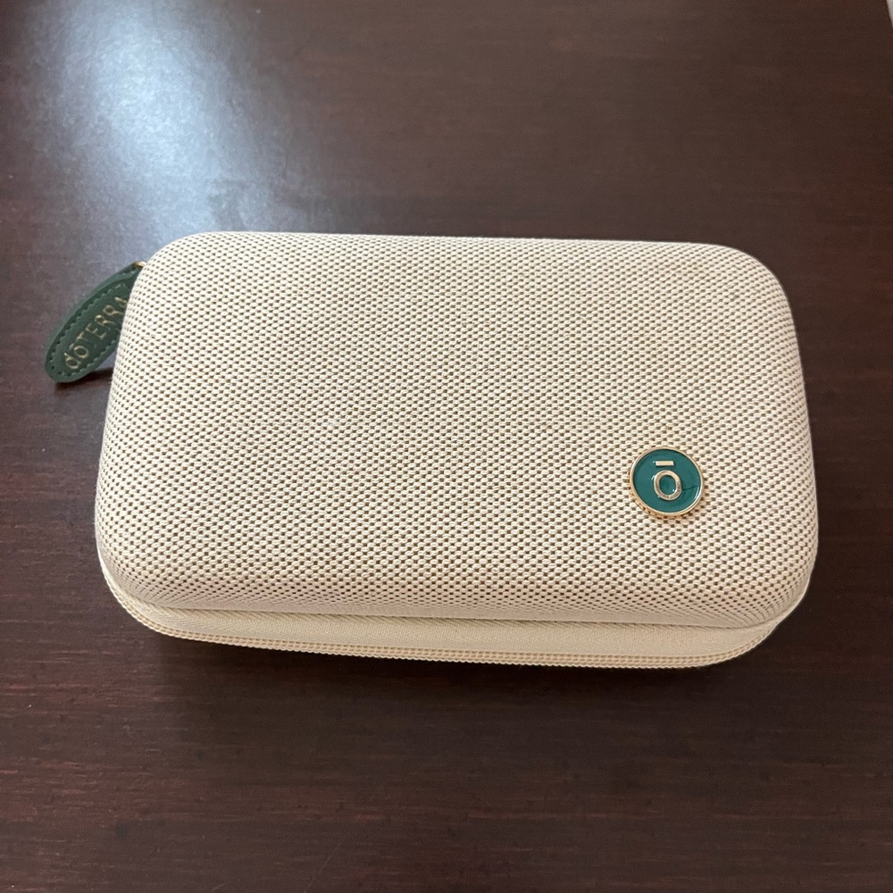 Essential oils and supplements travel case,carry on, easy to use while traveling
